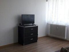 Piata Moghioros, apartament cu 2 camere, renovat, mobilat