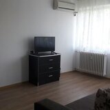 Piata Moghioros, apartament cu 2 camere, renovat, mobilat